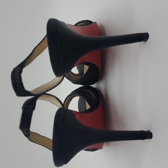 Heels - Picture 4 of 7